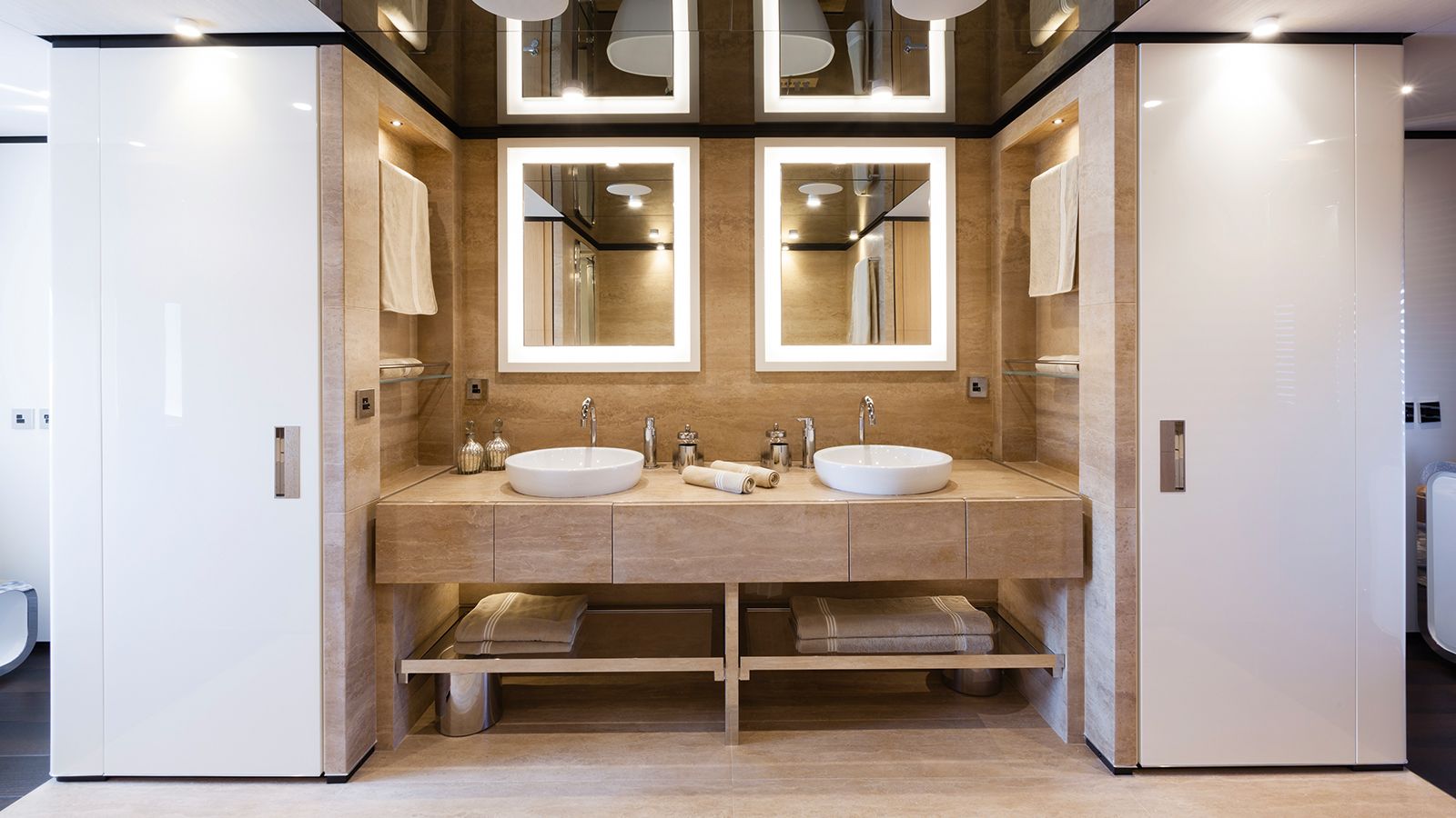5 of the best superyacht bathrooms